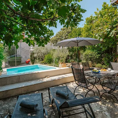 빌라 Istrian Garden *